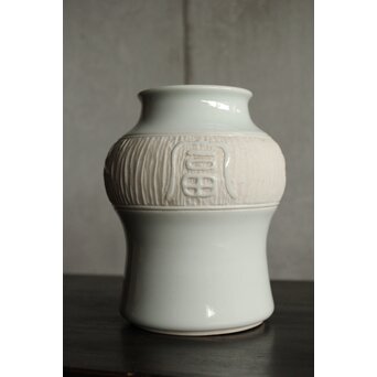 三代 真葛香山 富貴長春 白磁壺　P531 