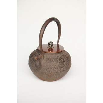 金喜堂 浄味作 白肌鉄瓶 共箱　M452 