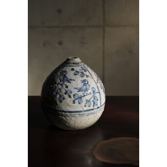 新開寛山 鳥と実 花瓶　P538 