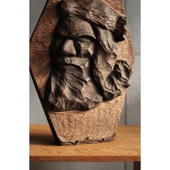 間見谷喜文 アイヌ彫刻 木彫エカシ像壁掛　X591 