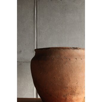 琉球 宮古島土器か 櫛目波状紋壺　P545 