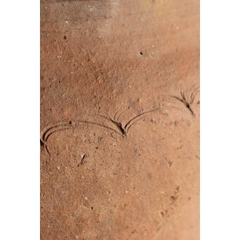 琉球 宮古島土器か 櫛目波状紋壺　P545 