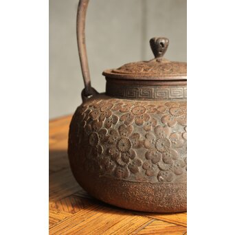 南部名工 有坂 桜文鉄瓶　M455 