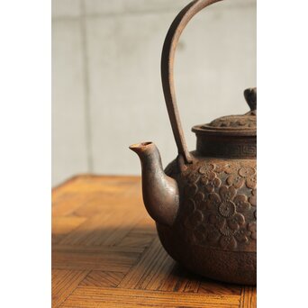 南部名工 有坂 桜文鉄瓶　M455 