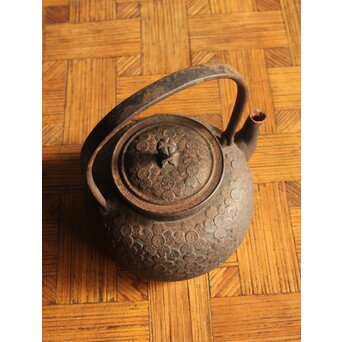 南部名工 有坂 桜文鉄瓶　M455 