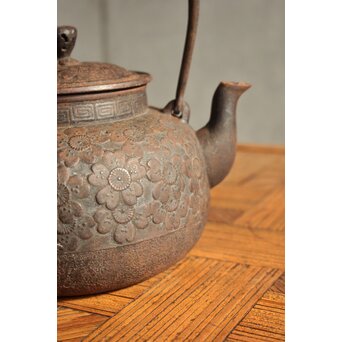 南部名工 有坂 桜文鉄瓶　M455 