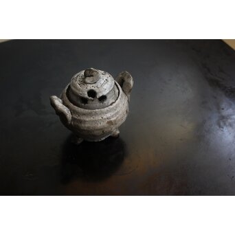 灰釉 手捻香炉　P554 