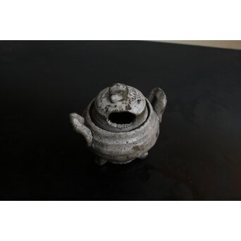 灰釉 手捻香炉　P554 