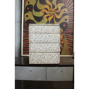 卵殻張重箱　Q385 