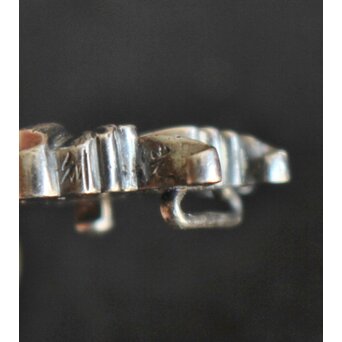 光利作 銀 花彫金 帯留　M460 