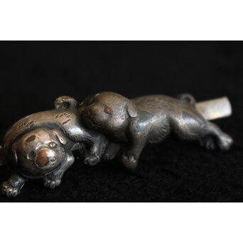 子犬 目貫 タイピン　M461 