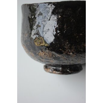 加納白鴎「古霊」手捻黒茶碗 共箱　P564 