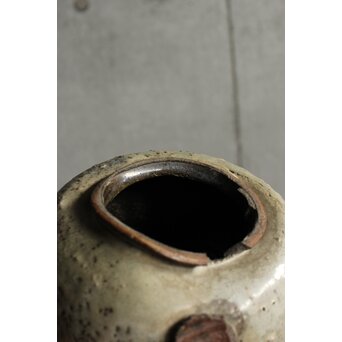 唐津系か 藁灰釉 壺　P567 