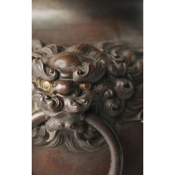 東京銅器名工 高橋凌雲 獅子牡丹紋 鋳造花瓶　M468 