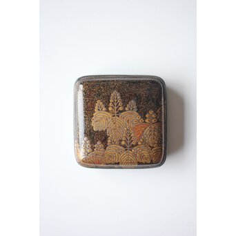 時代 桐紋蒔絵香合　Q393