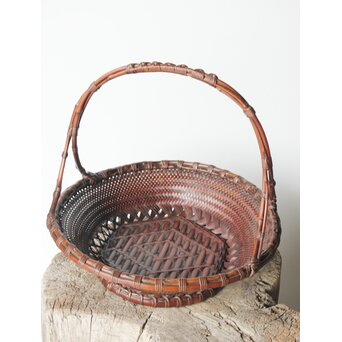 初代 前田竹房斎造 煤竹提梁平花盛籃/竹籠　U385 