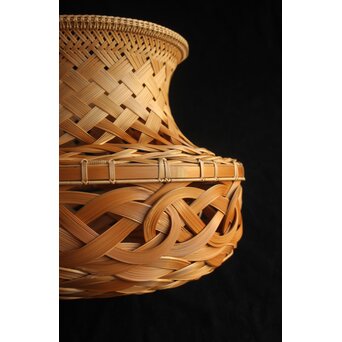 飯塚小玕斎 束編鮑結白錆花籃 銘「濤聲」　U388 