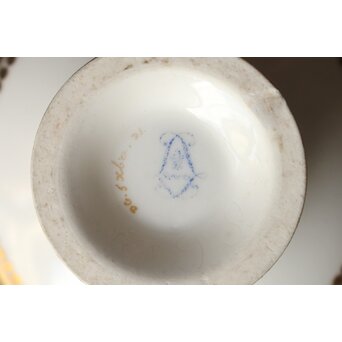 セーブル陶磁器 1815年～ ナポレオン～ルイ18世時代 金彩ティーカップ　P602 