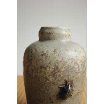 沼田一雅 陶彫 花瓶に虫　P631 
