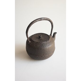 南部 盛岡 小泉仁左衛門 造 鉄瓶 共箱 / 仁左エ門釜 釜師　M484