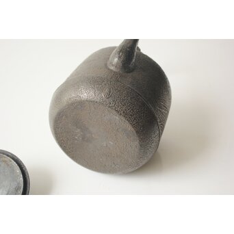 金沢鶴斎 南部 秋草紋鉄瓶　M486 