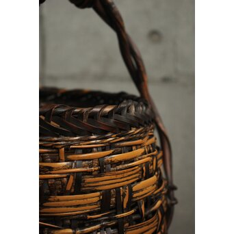 二代 飯塚鳳斎 白錆 古代雁尾形花籠　U419 