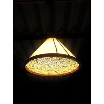 唐草紋 円錐型照明　A565 