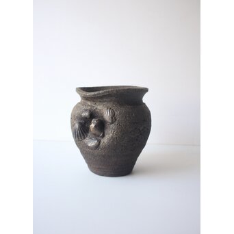 常滑焼 伊奈長三 初代か 貝文花瓶　P655