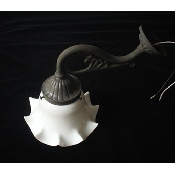 古手 ひらひらシェードのブラケット照明　A0576