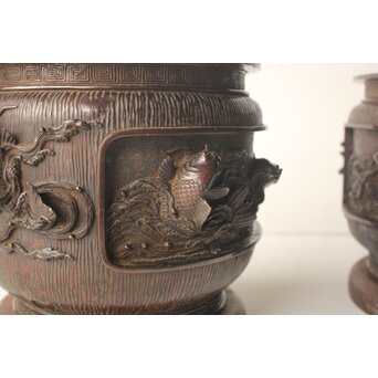 翠松亭梅や造 鋳造 鯉 銅火鉢一対　M493 