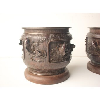 翠松亭梅や造 鋳造 鯉 銅火鉢一対　M493 